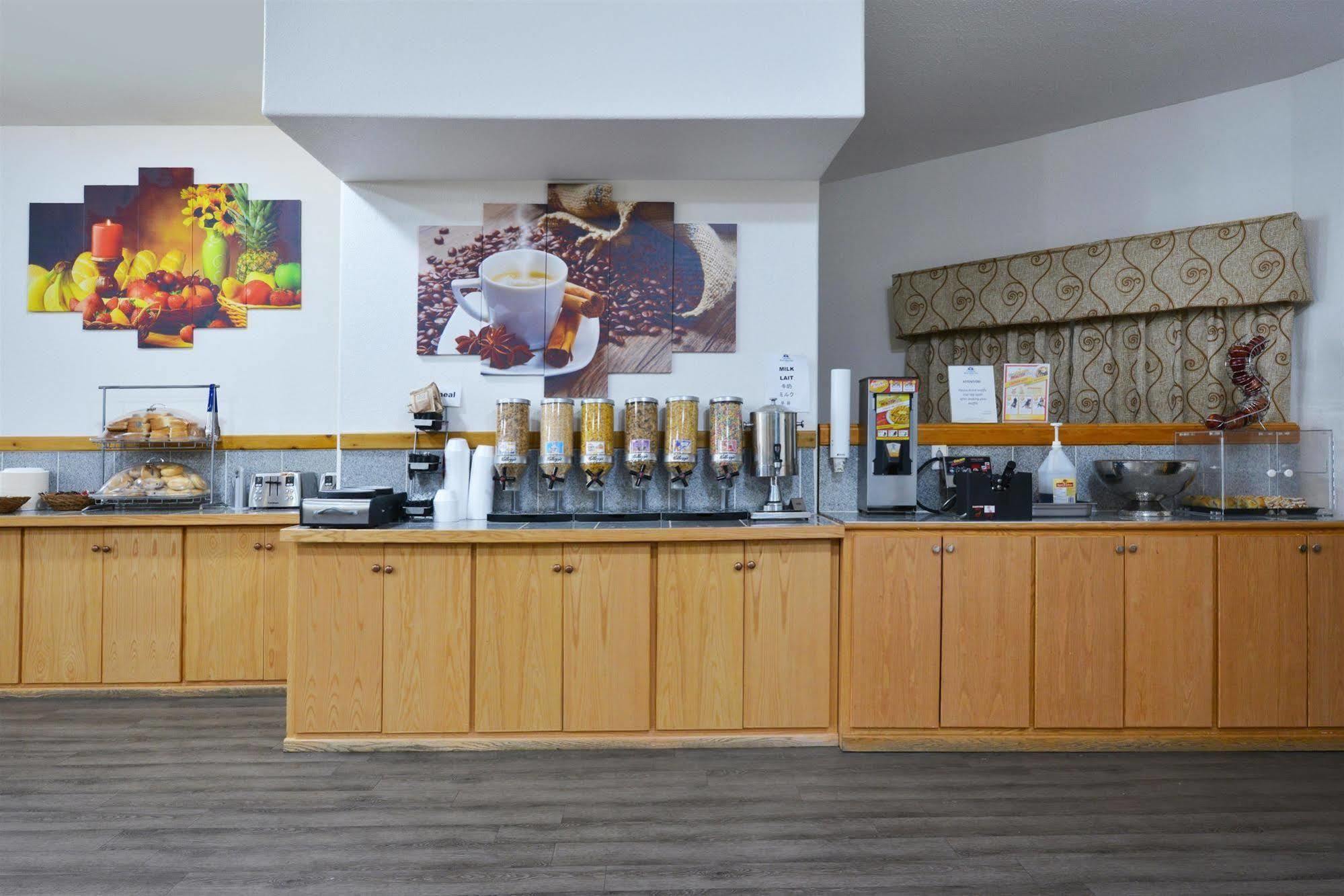 Canadas Best Value Inn Valemount Exteriér fotografie