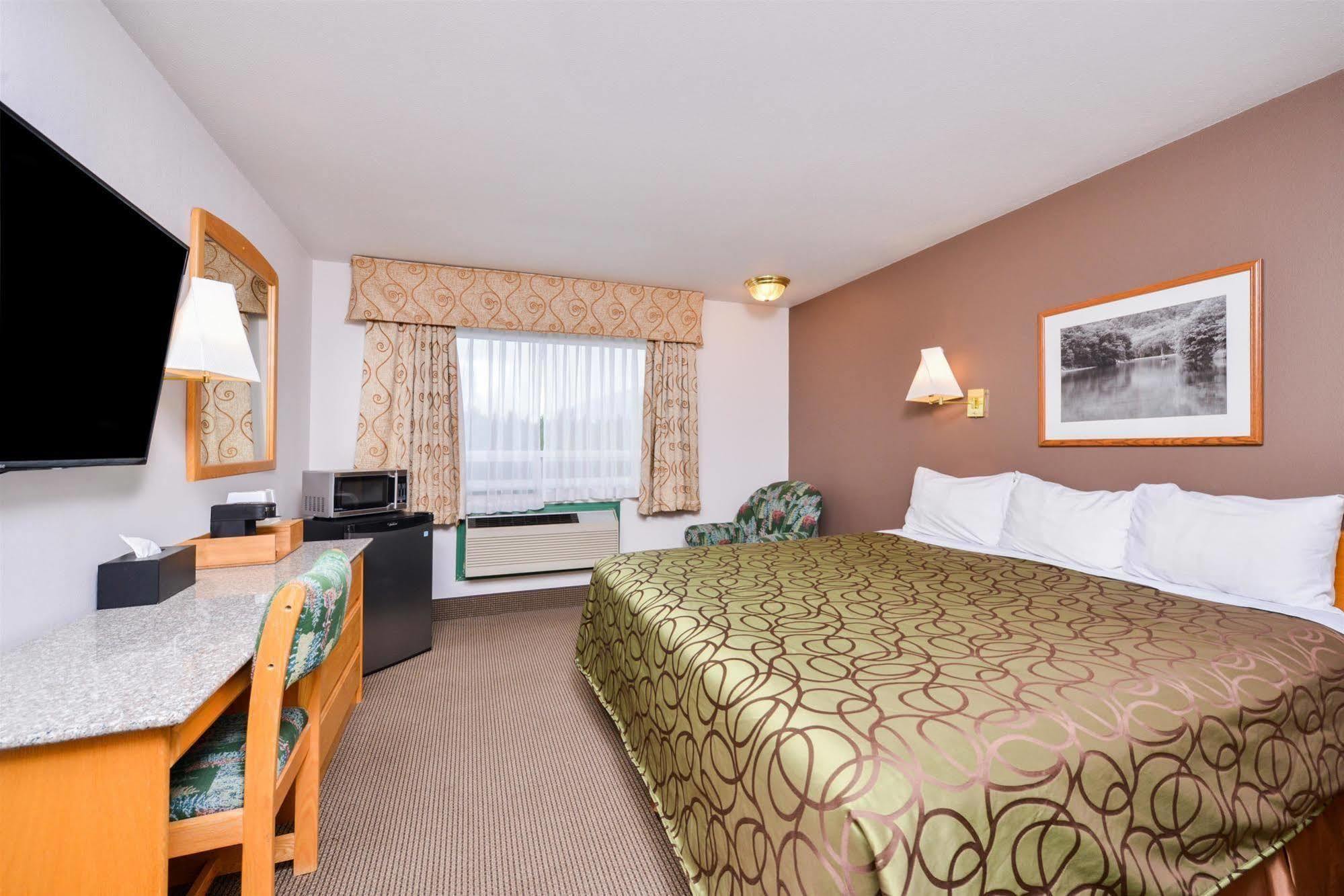 Canadas Best Value Inn Valemount Exteriér fotografie