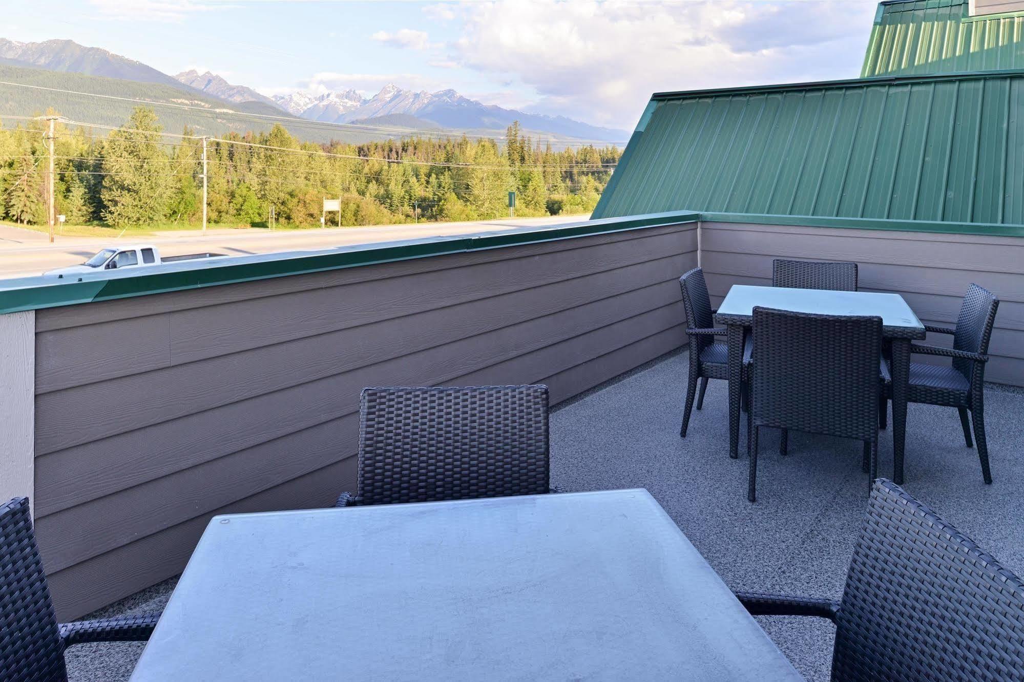 Canadas Best Value Inn Valemount Exteriér fotografie